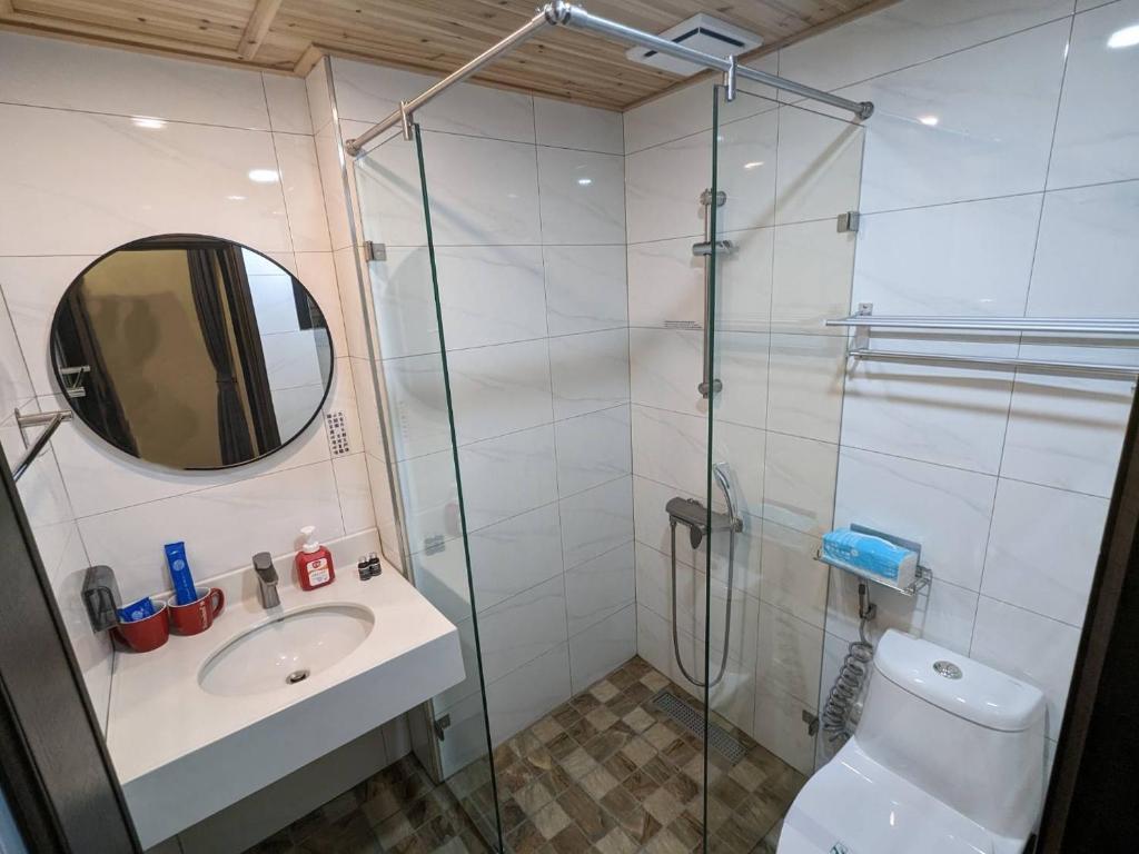 Go Home Homestay - Chambre Double Avec Balcon (fenêtre Extérieure)