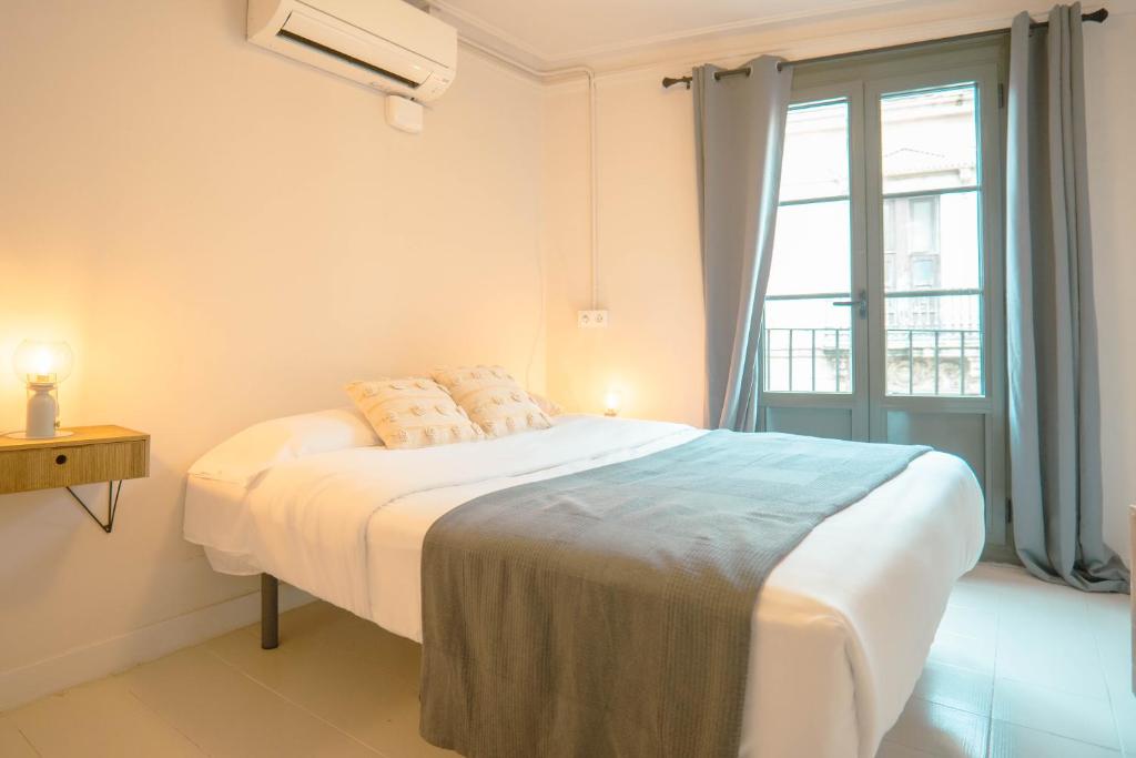 Smartr Barcelona Ramblas - Resim 36