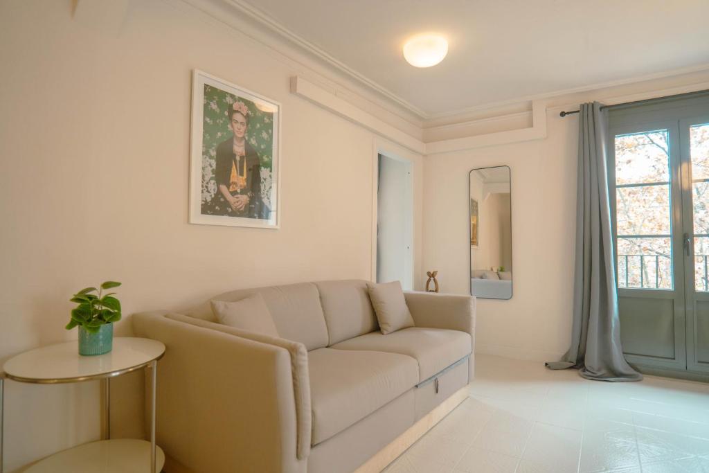 Smartr Barcelona Ramblas - Resim 35