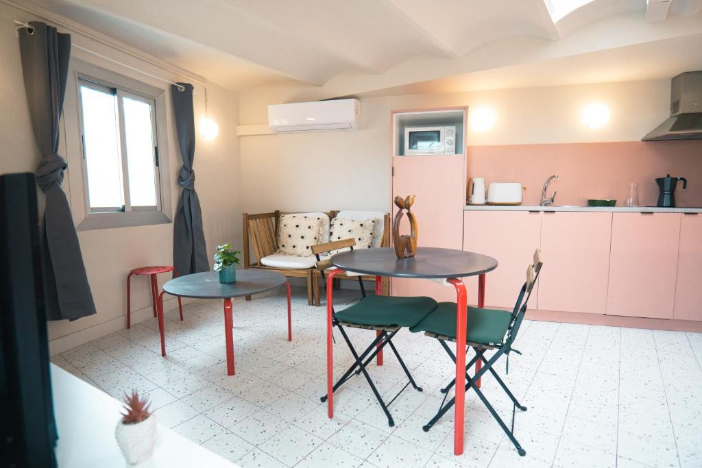 Smartr Barcelona Ramblas - Resim 37