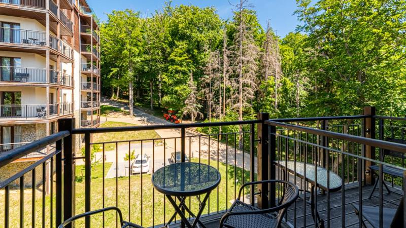 Balkón alebo terasa v ubytovaní Apartament Dwa Pięterka w Szklarskiej
