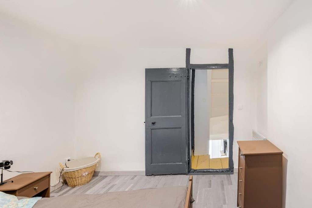 Postel nebo postele na pokoji v ubytování Maison atypique dans circulade