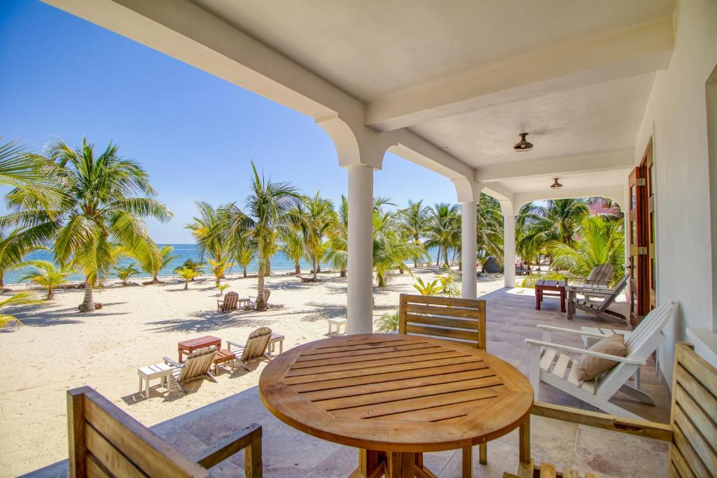 Villa Wahoo 1 at Sandy Feet Rentals (Belice Placencia)
