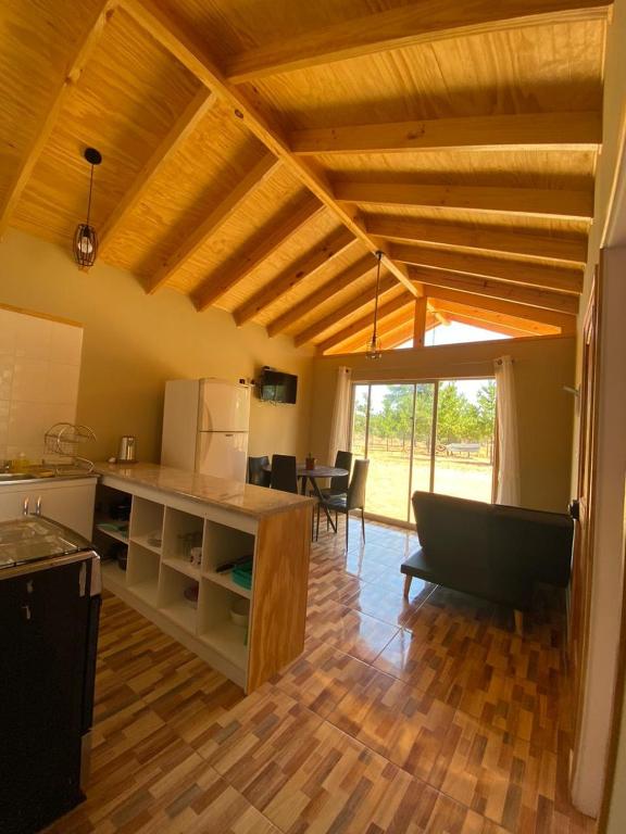 Kuchyň nebo kuchyňský kout v ubytování Cabañitas Zelada