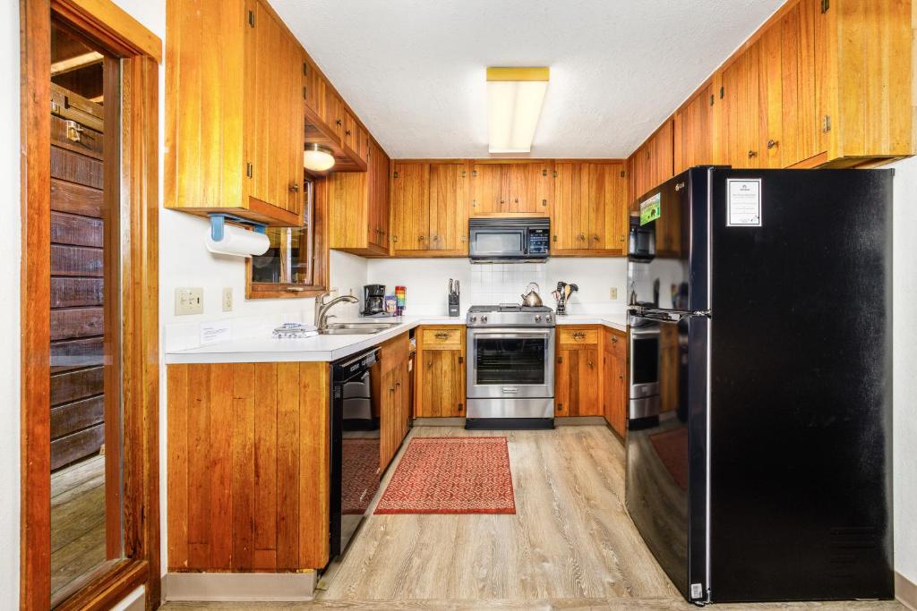 Kuchyň nebo kuchyňský kout v ubytování Vail Chalet