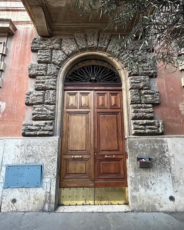 The facade or entrance of URBE - Delizioso appartamento Quartiere Coppedè