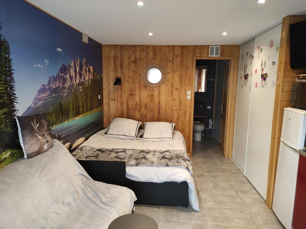 Fotografia z galérie ubytovania Très joli studio de 25m2 dans RDC d'un Chalet. v destinácii Formiguères