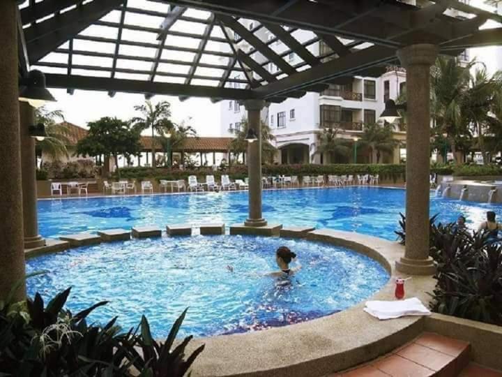 Πισίνα στο ή κοντά στο BotakCuteHomestay@Mahkota