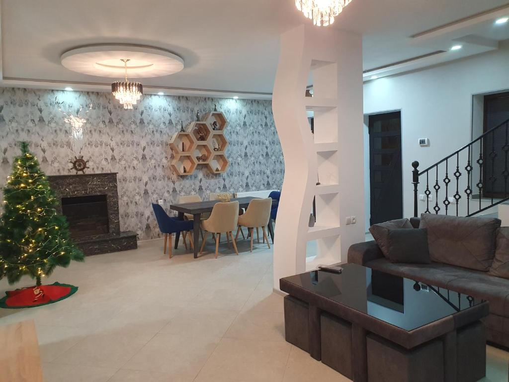 Posezení v ubytování Gesh House
