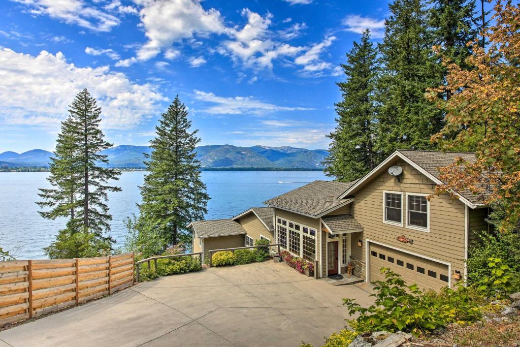 a home on the shore of a lake at Lake Pend Oreille Waterfront with Amazing Views in Sagle