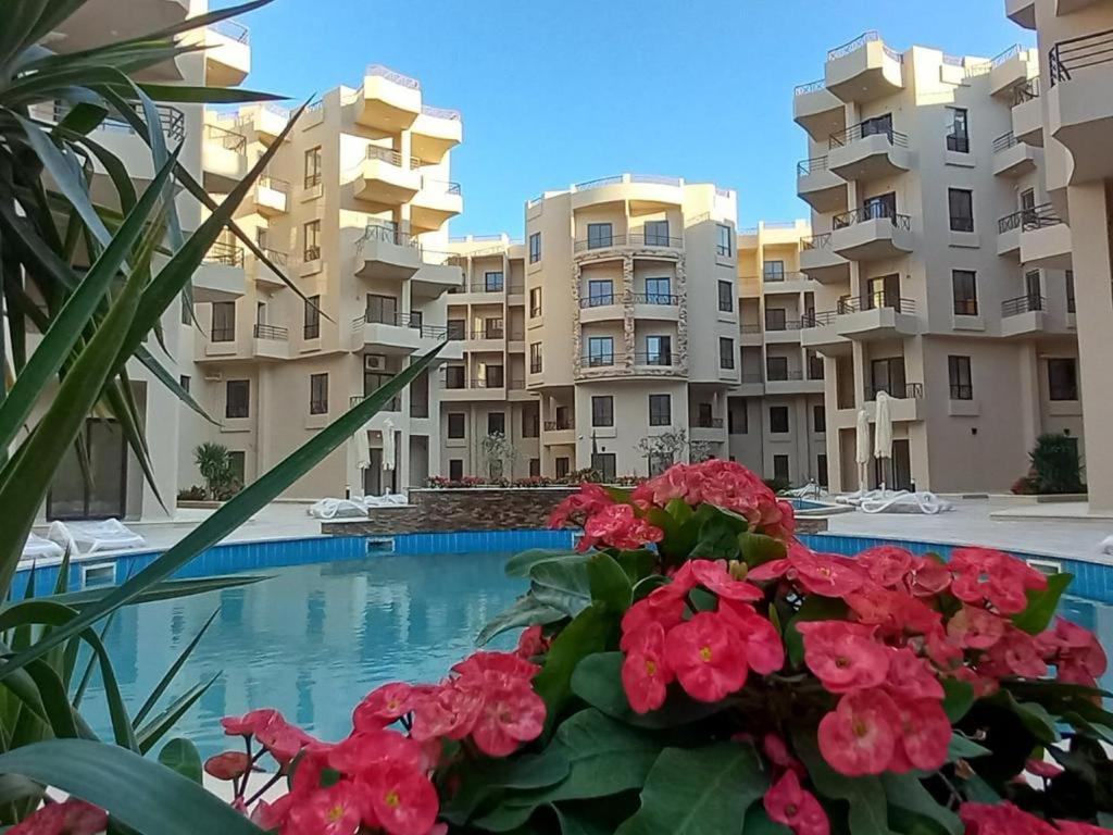 Turquoise Oasis with 3 Pools!