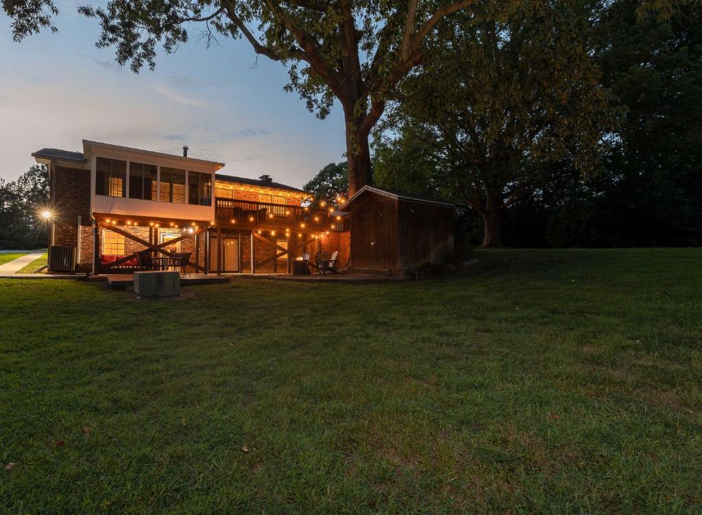 Modern Raleigh Retreat with Backyard and Fire Pit!