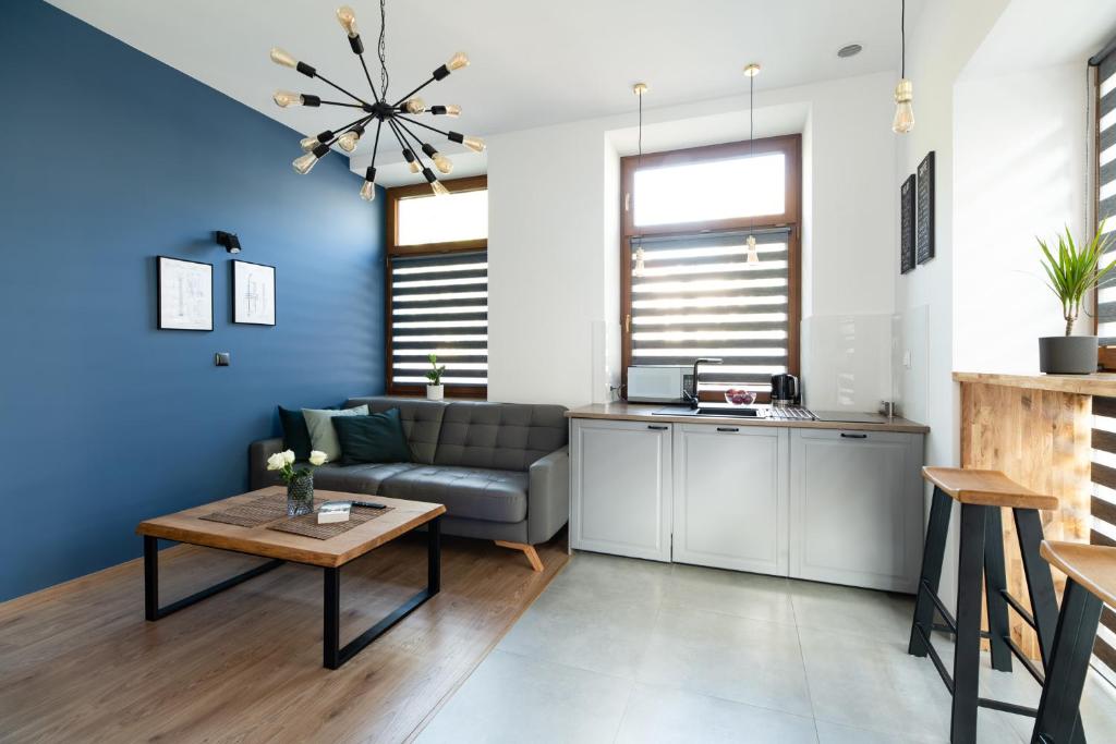 NEO UNIQUE & BRIGHT Apartments, FREE PARKING, 15min Old Town & Kazimierz - by Homelike Krakow - 17