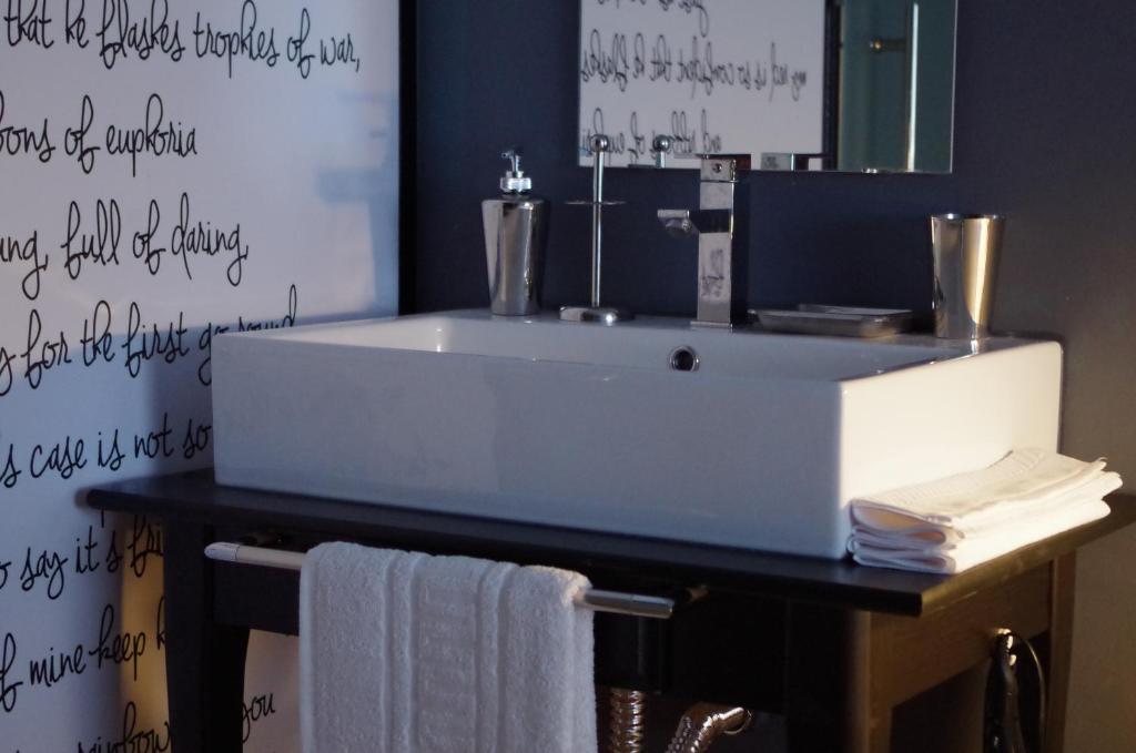 Hotel Apartamentos Rock Star - Double Room With Private Parking