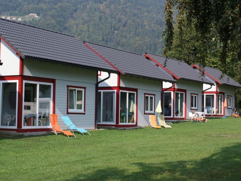 Holiday home in Bodensdorf am Ossiachersee with garden - Housity