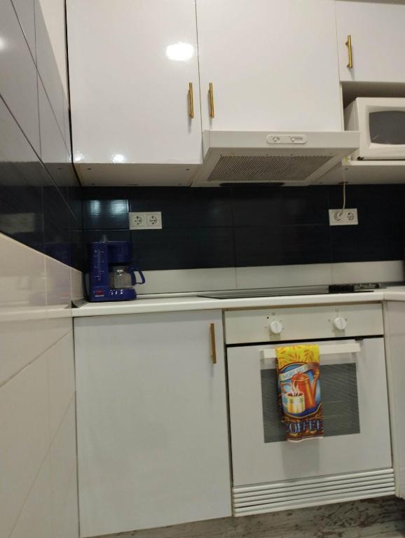 Kuchyň nebo kuchyňský kout v ubytování Apartment Fira Bcn Camp Nou