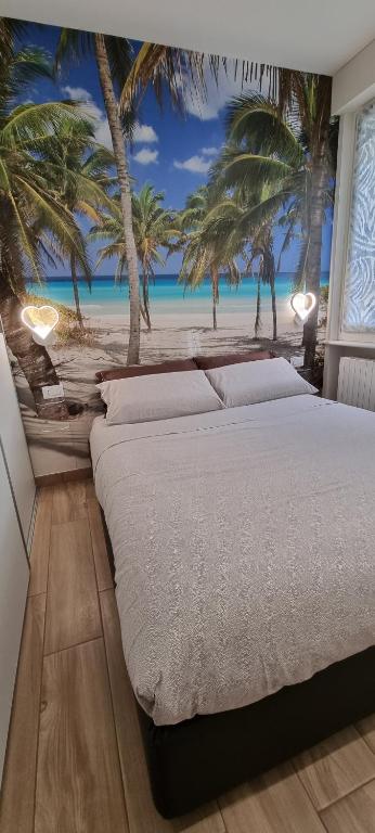 A bed or beds in a room at IO E TE bed and breakfast Appartamento