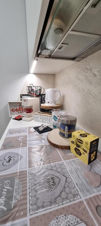 A kitchen or kitchenette at IO E TE bed and breakfast Appartamento
