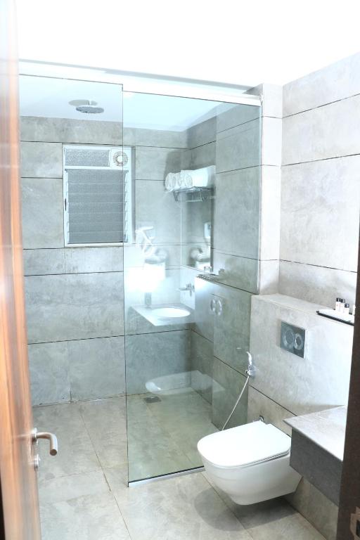 Koupelna v ubytování Hotel Rudra Royals