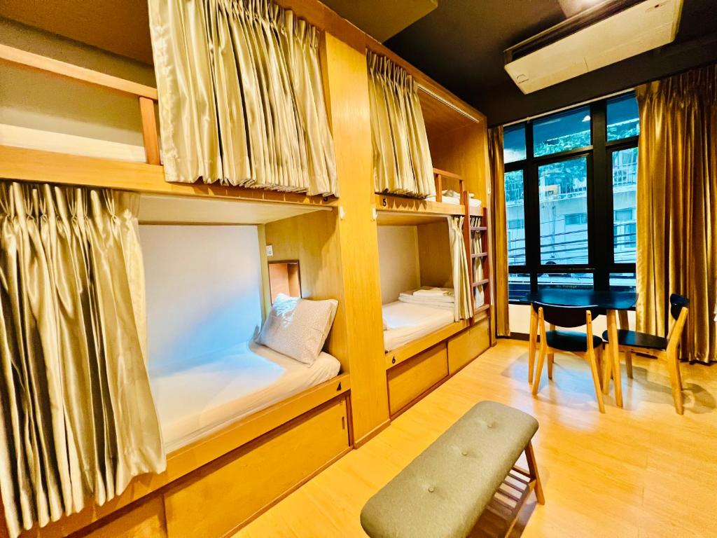 Khu vực ghế ngồi tại Daraya Hostel