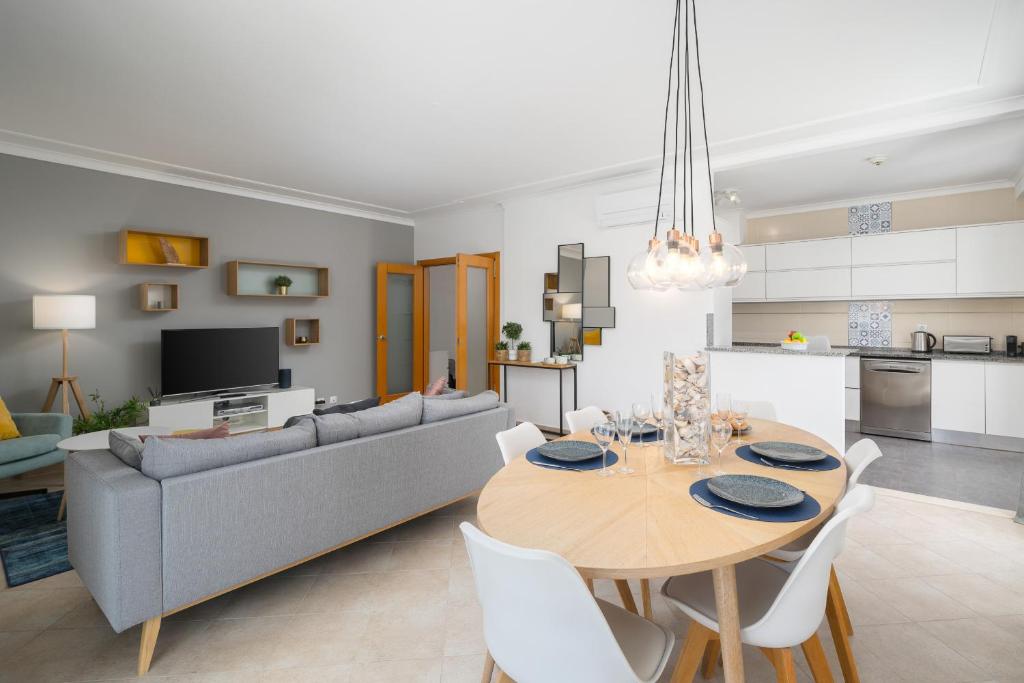 Meia Praia 106 by Destination Algarve