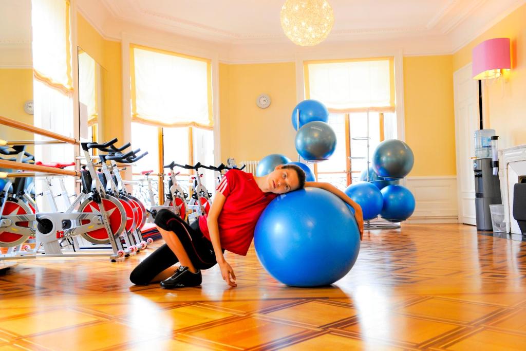 Fitness centrum a/nebo fitness zařízení v ubytování Hôtel Des Trois Couronnes & Spa - The Leading Hotels of the World