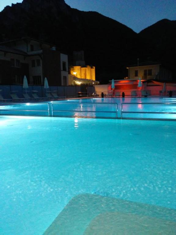 Bazén v ubytování Hotel Terme di Frasassi nebo v jeho okolí