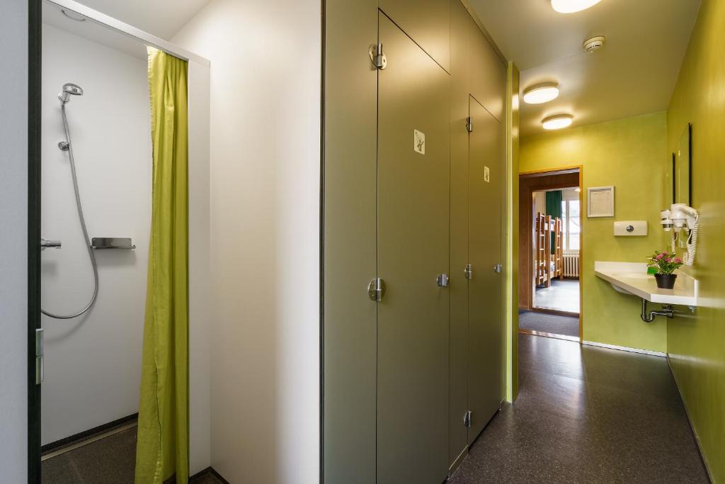Koupelna v ubytování Backpackers Villa Sonnenhof - Hostel Interlaken