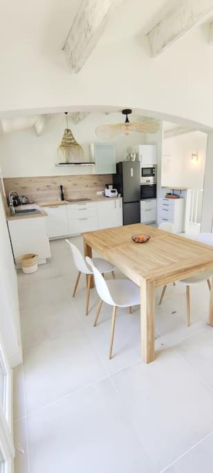 Fotografia z galérie ubytovania Parking et Terrasse Maison au village totalement rénovée v destinácii Grimaud