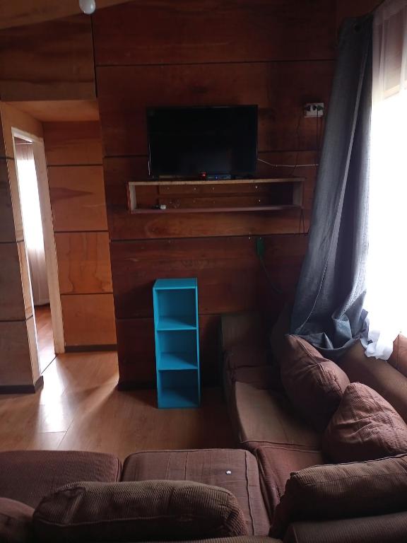 TV a/nebo společenská místnost v ubytování CABAÑAS ISITEPUAL 5 min aeropuerto y 10 min del centro