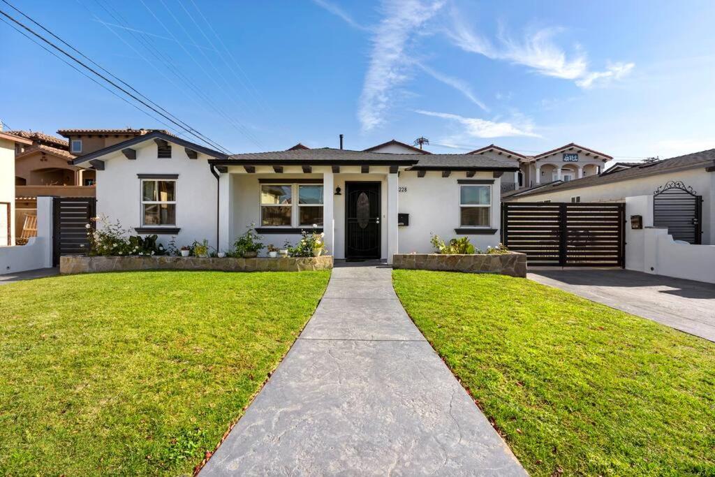 *NEW!* Upscale 3BR - 3 Miles To The Beach!