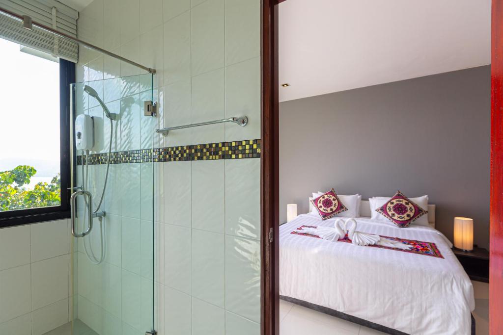 Rossarin Sea View Patong - Resim 7