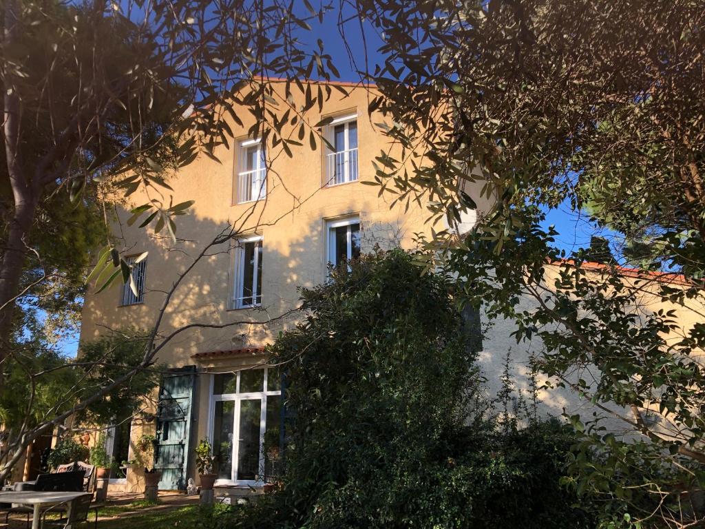 Budynek, w którym mieści się apartament