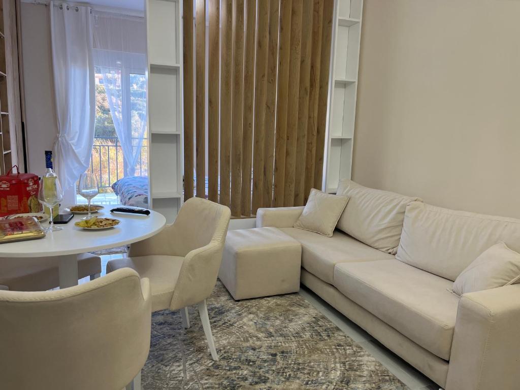 Lucky Apartament Luxury Panorama - Image 9