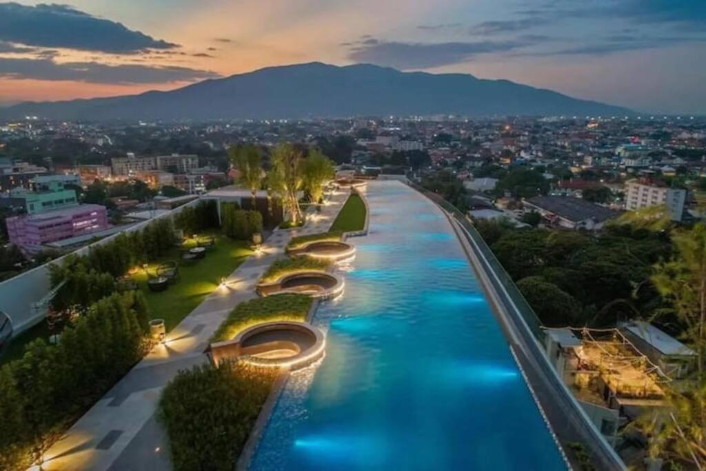 Modern style room with sky pool 古城边天际泳池公寓, Chiang Mai – Updated 2024 Prices