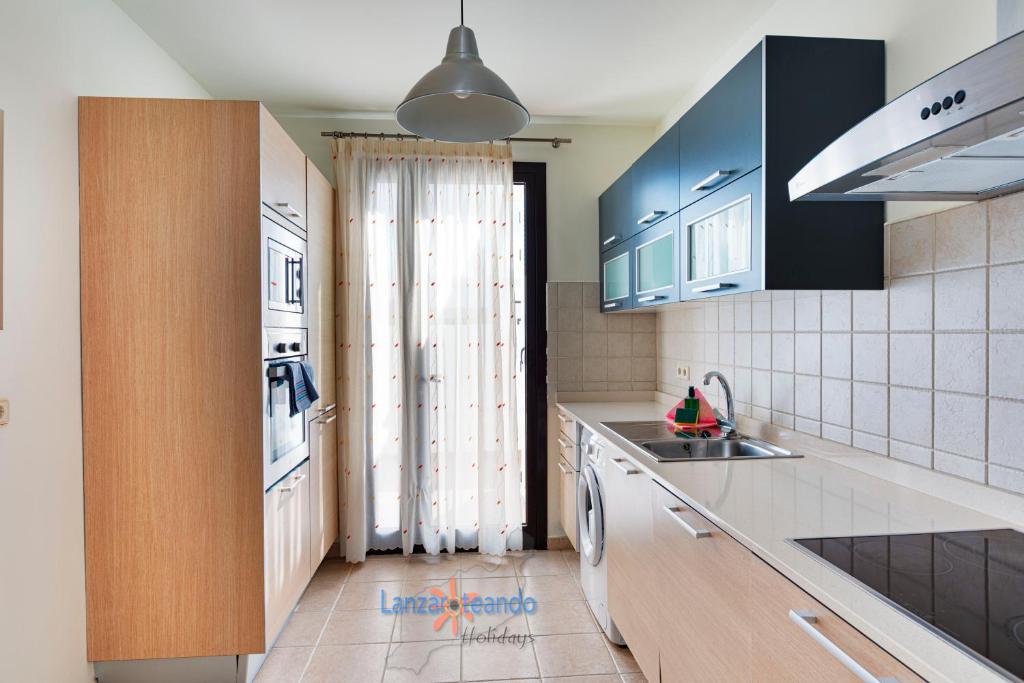 Kuchyň nebo kuchyňský kout v ubytování Vivienda Vacacional El Golfo