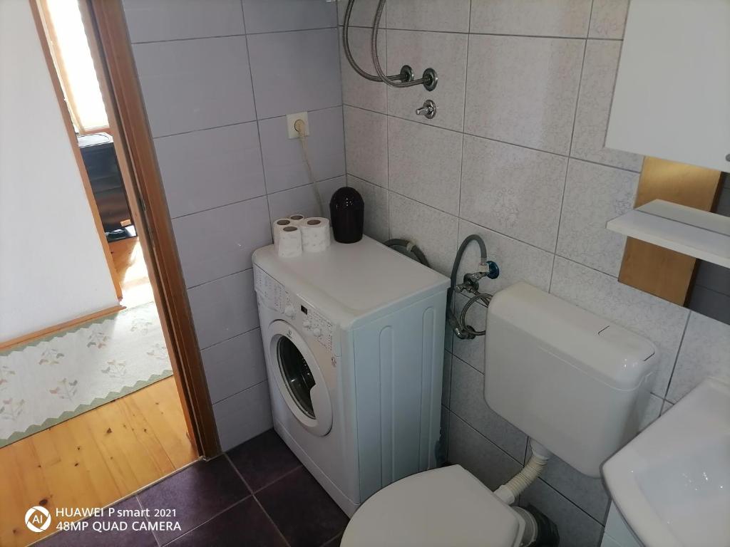 Koupelna v ubytování Guesthouse Behar