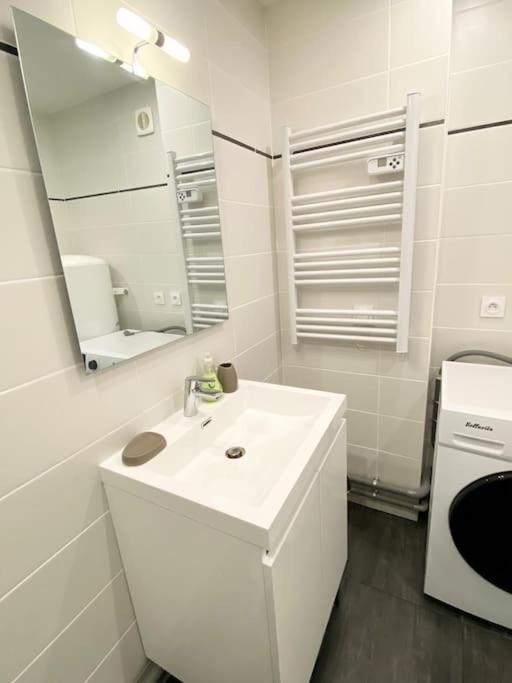 Kúpeľňa v ubytovaní L Evasion - Appartement Plage - TV HD - WIFI FIBRE
