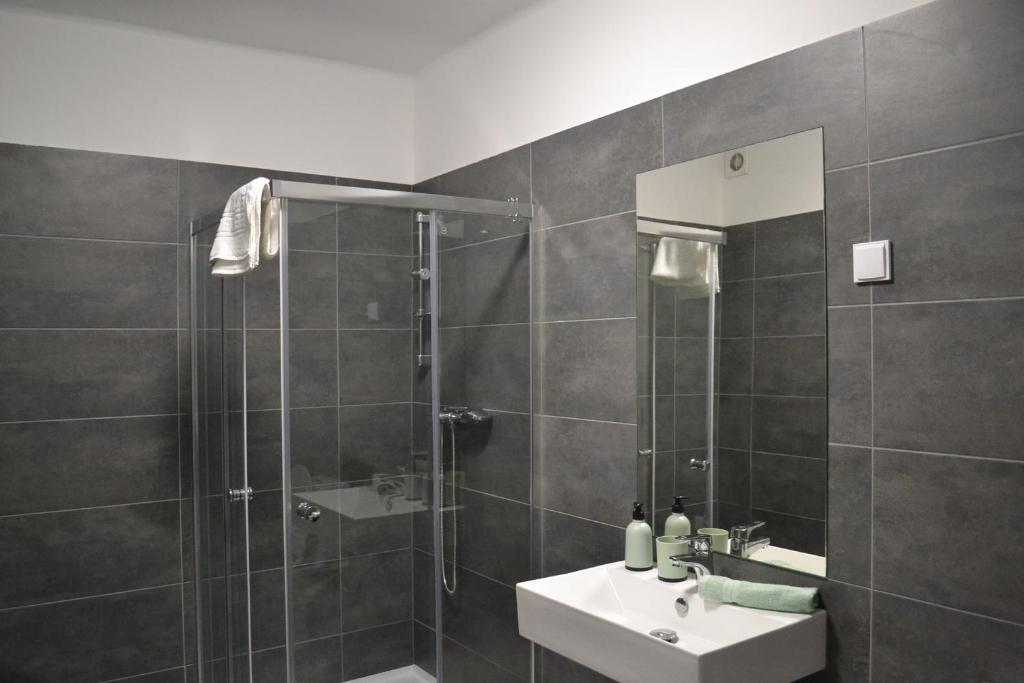 Koupelna v ubytování Főnix Design Rooms