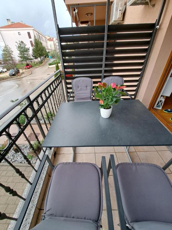 Balkón alebo terasa v ubytovaní Apartman Blue