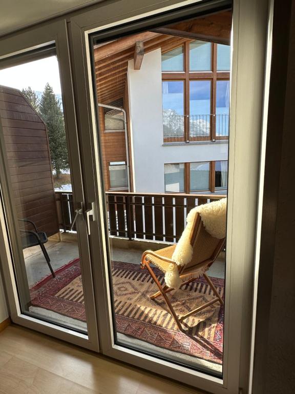 Balkón nebo terasa v ubytování Dachwohnung mit Charme im Haus Luchre, Zermatt