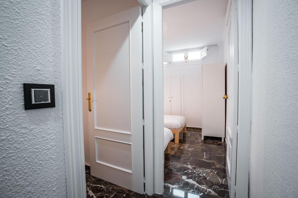 Kép QH Ayuntamiento 02 szállásáról Granadában a galériában