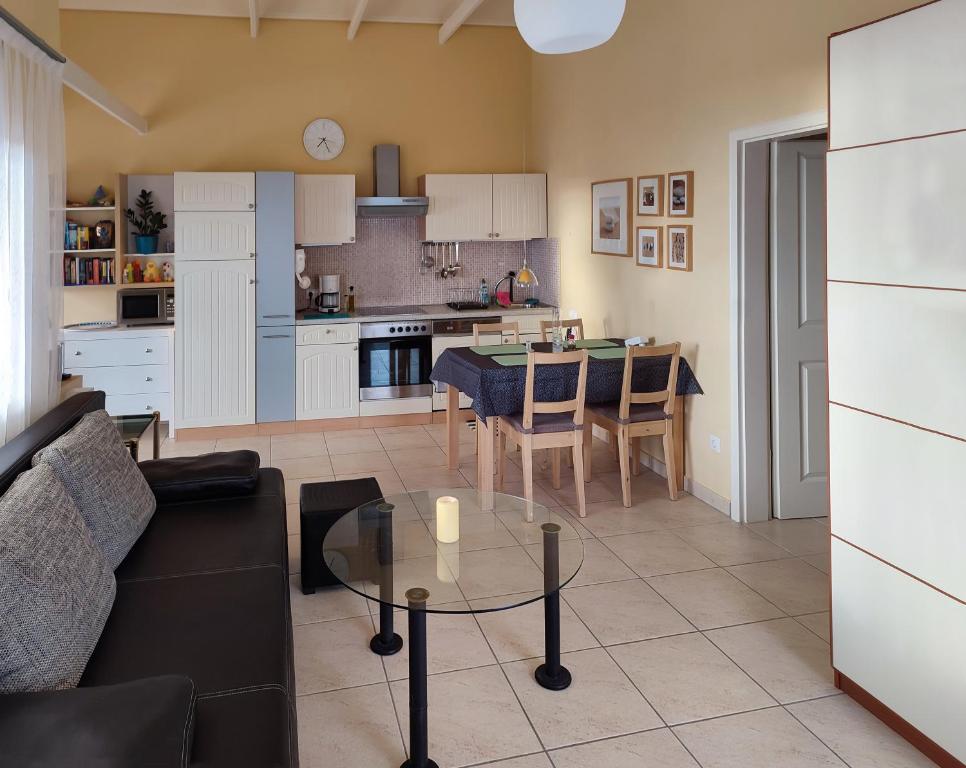 Zdjęcie z galerii obiektu Villa Basile 2 w Kalamácie