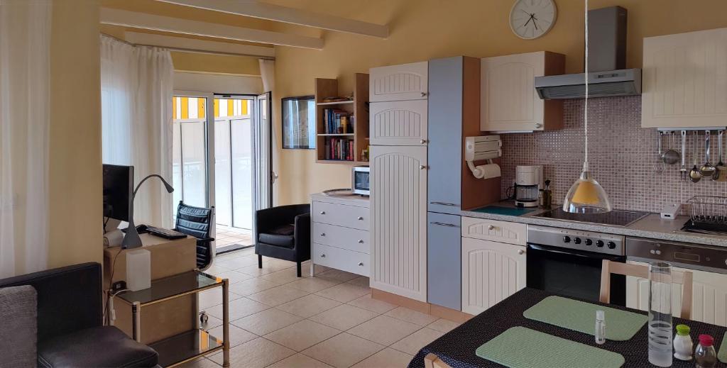 Zdjęcie z galerii obiektu Villa Basile 2 w Kalamácie