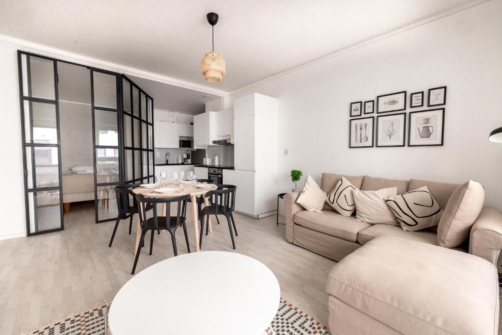 2ndhomes Modern 1BR Home with Sauna and Balcony in Bulevardi