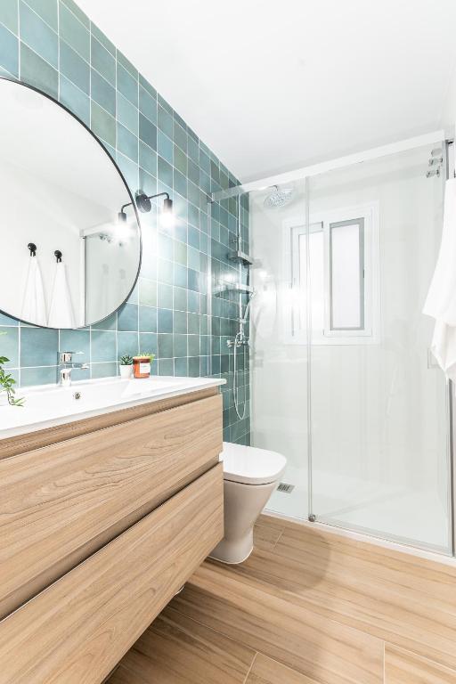 A bathroom at Nordik Rooms Urban - Centro "Helsinki"