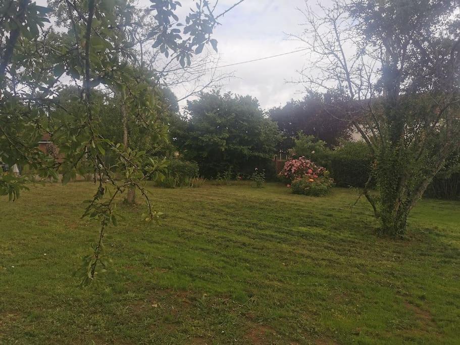 Vonkajšia záhrada v ubytovaní fleurs du deffand 10 personnes