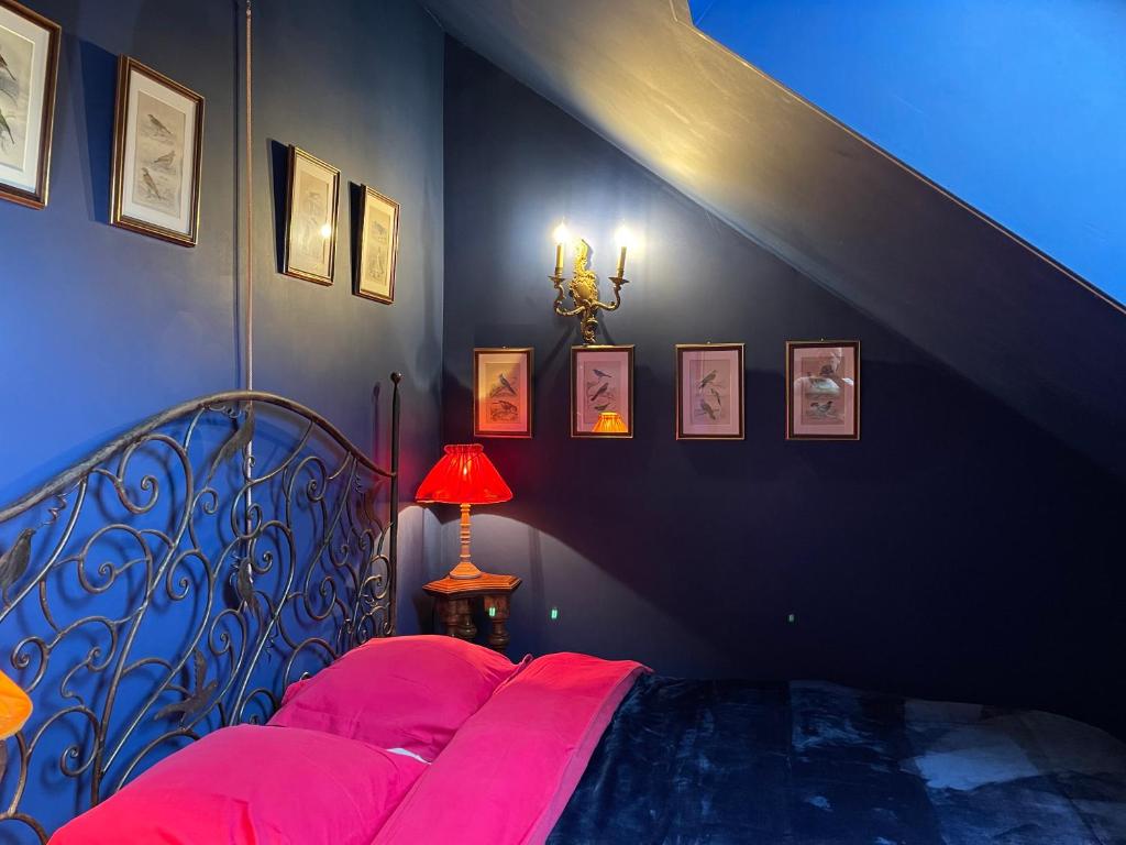 Posezení v ubytování Les Confidences de Messire Sanglier, stylished guest houses