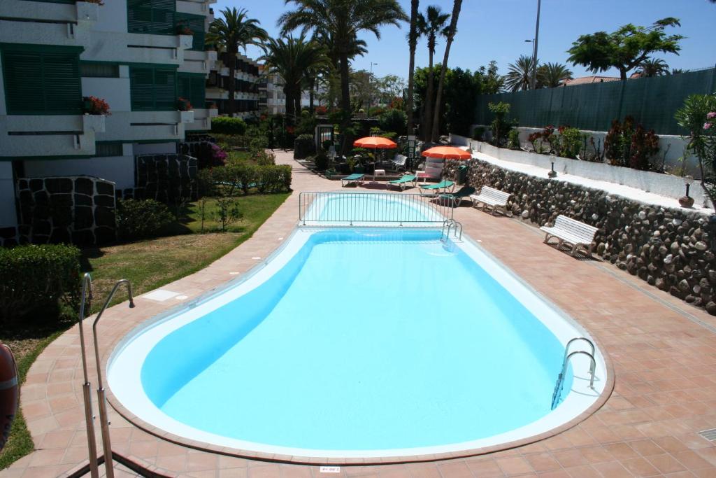 The swimming pool at or close to Apartamentos Maba Playa