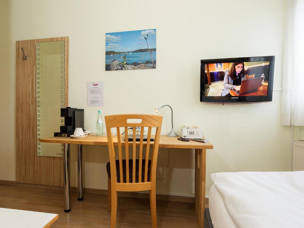 Hotel & Wirtshaus Hansen - Budget Single Room